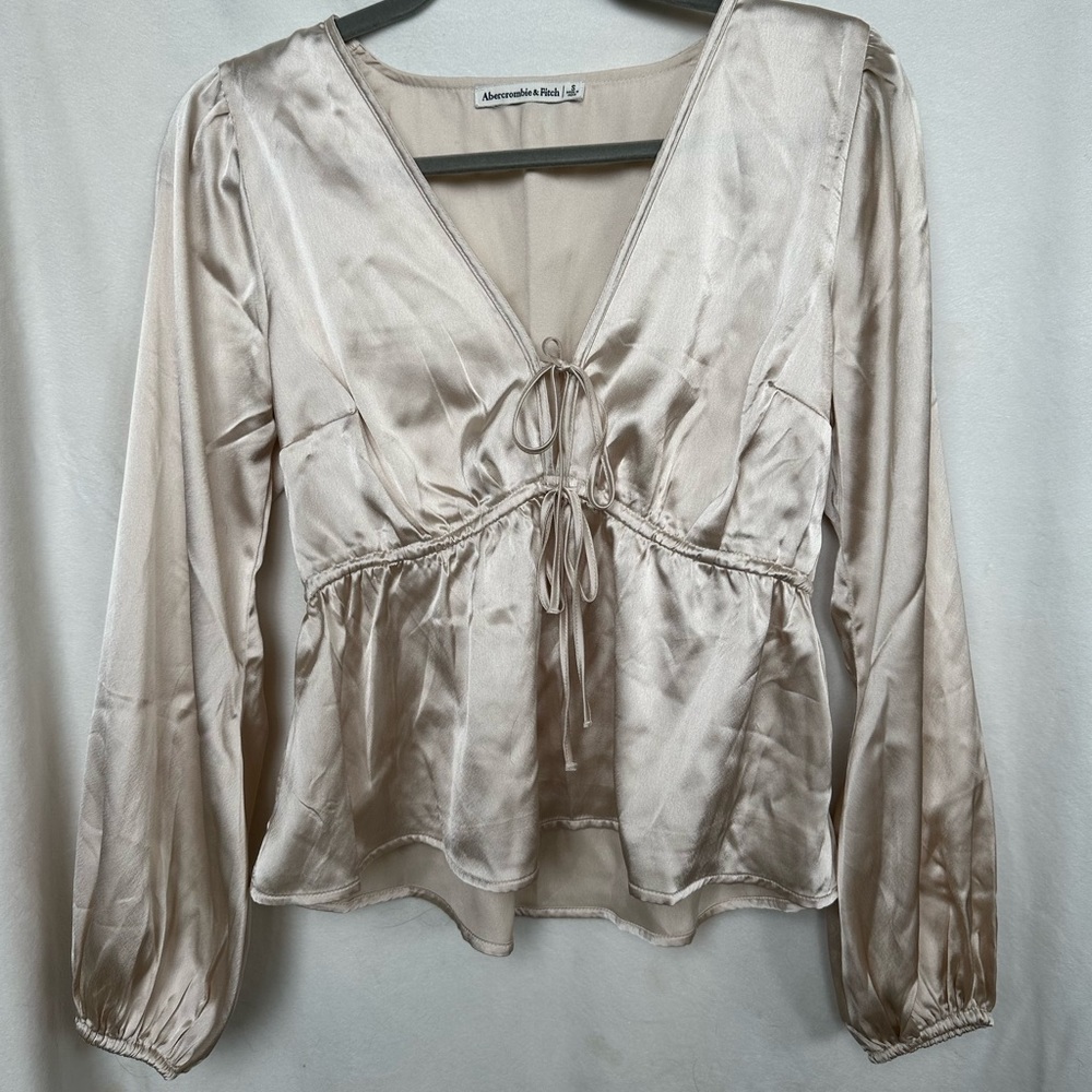 Satin long sleeve Abercrombie top with ties for bows!